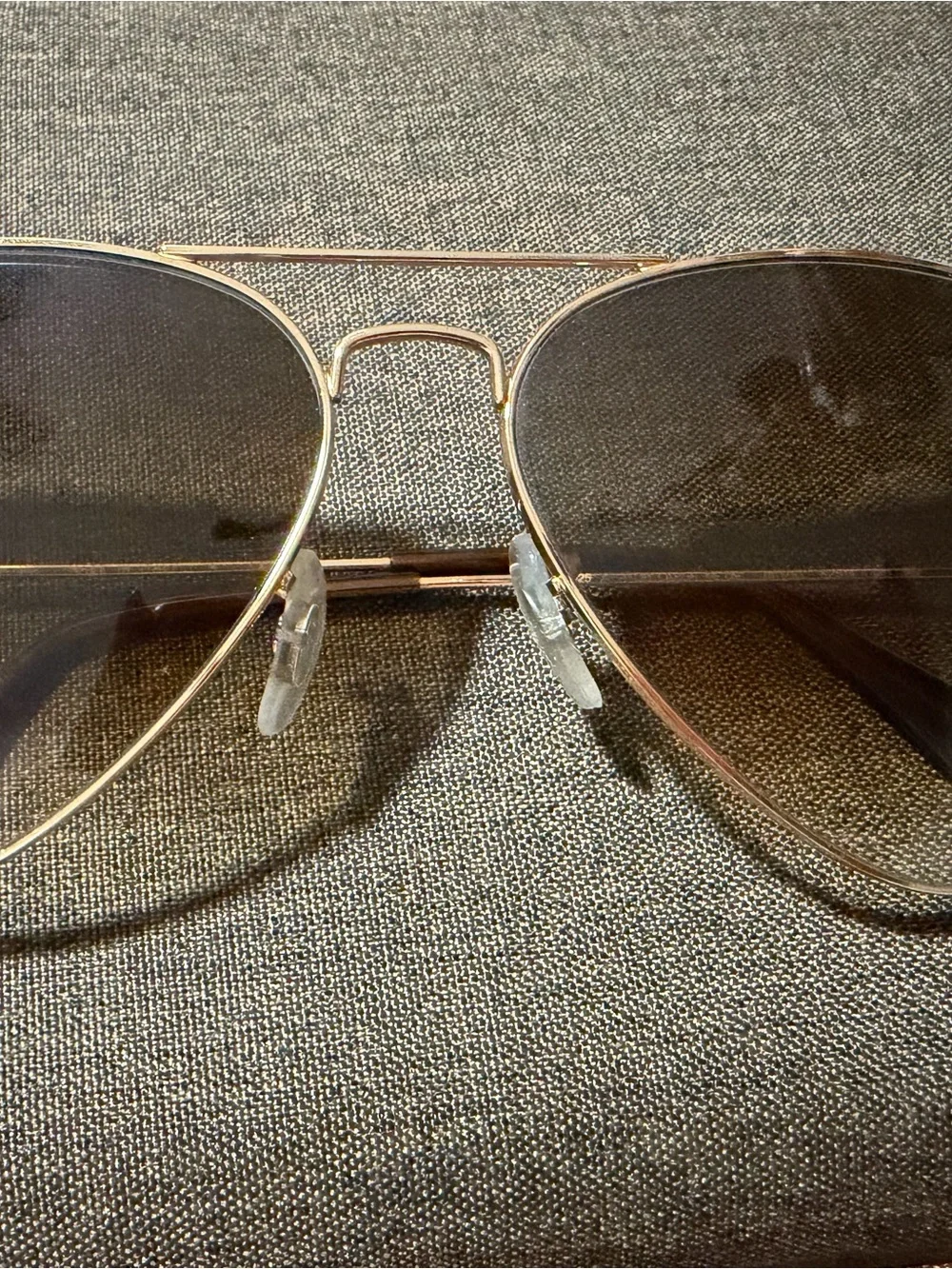 Ray-Ban Men’s Aviator Sunglasses in Gold with Brown Lenses